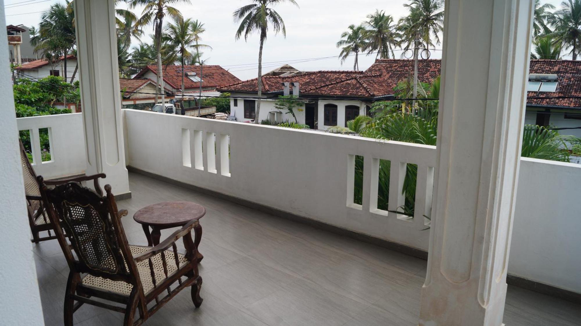 Aurora Hotel Hikkaduwa Exterior photo