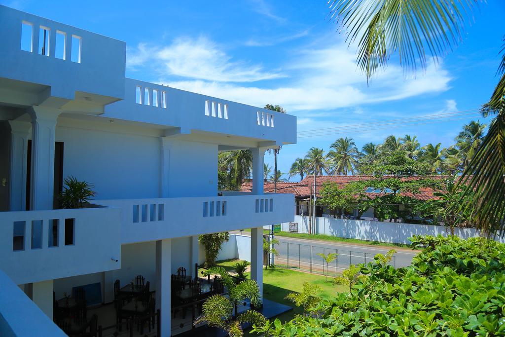 Aurora Hotel Hikkaduwa Exterior photo